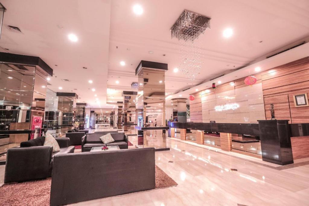 Great Western Hotel & Resort Serpong - Tangerang Eksteriør bilde